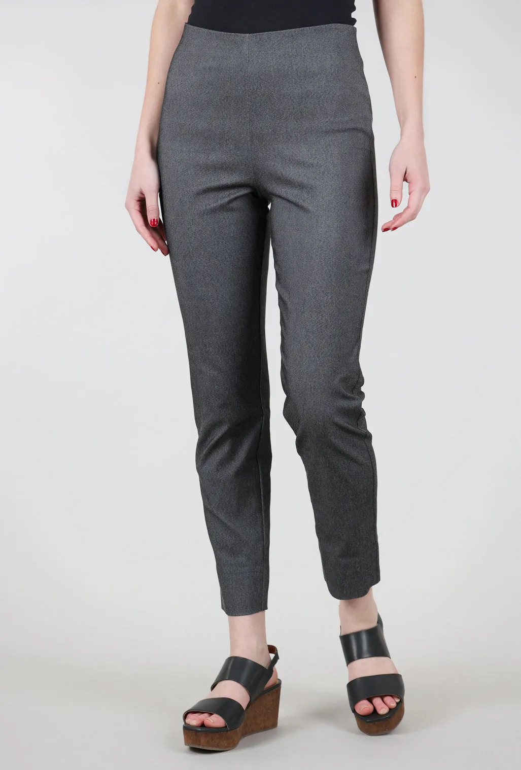 Milo Pant, Tweed