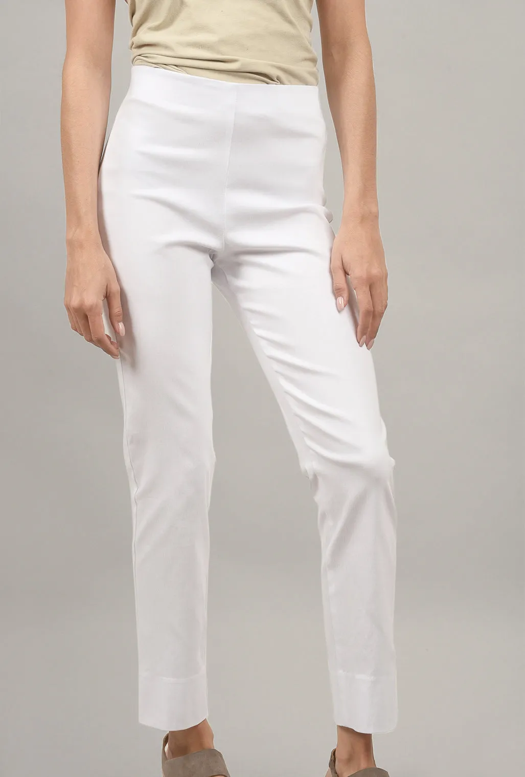 Milo Pant, White