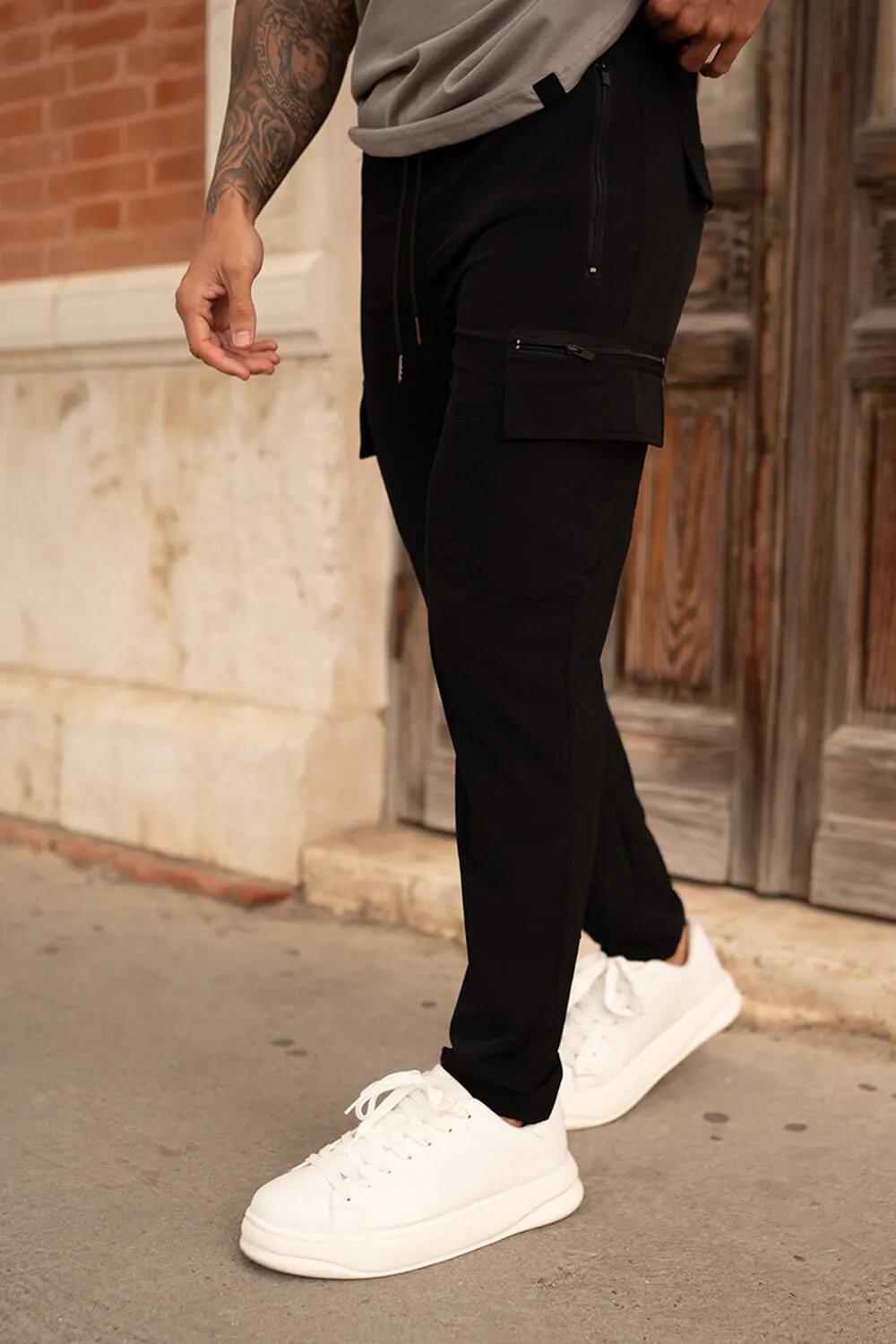 Smart Tech Cargo Pants - Black