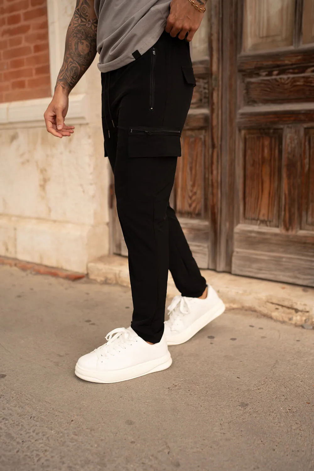 Smart Tech Cargo Pants - Black